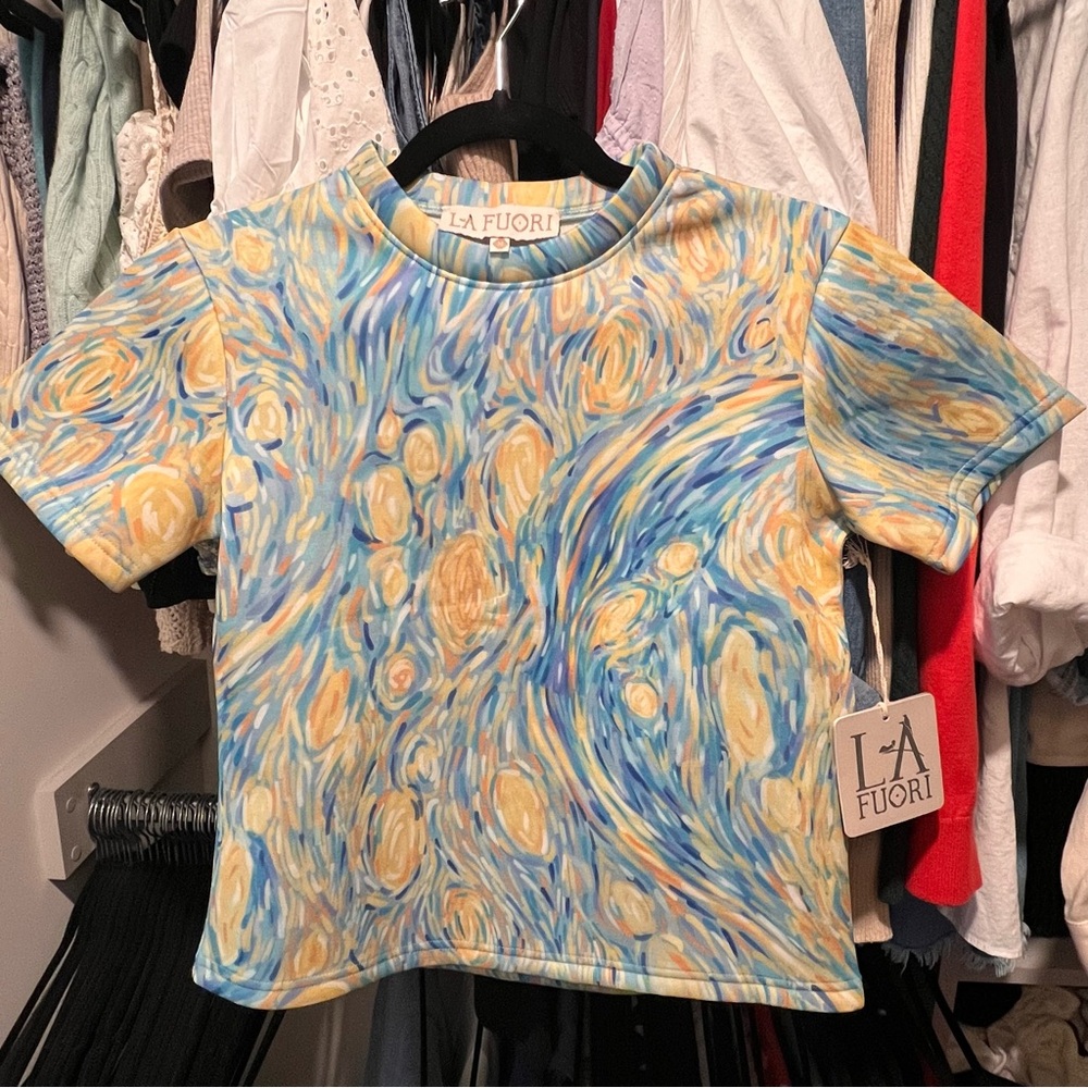 La Fuori - Women's Swirl Pattern Tee - Blue and Yellow